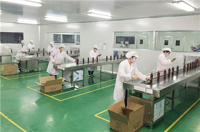 化妝品加工廠告訴你收縮毛孔的小技巧